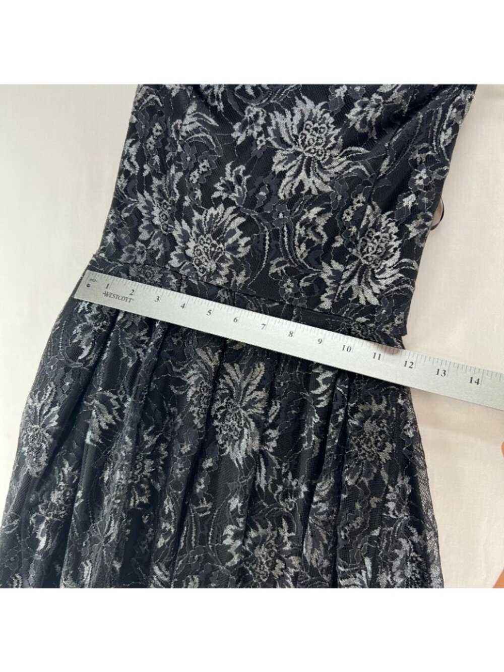 Forever 21 Metallic Floral Lace Strapless Dress Size S Lined Skater Black Silver - Picture 4 of 13